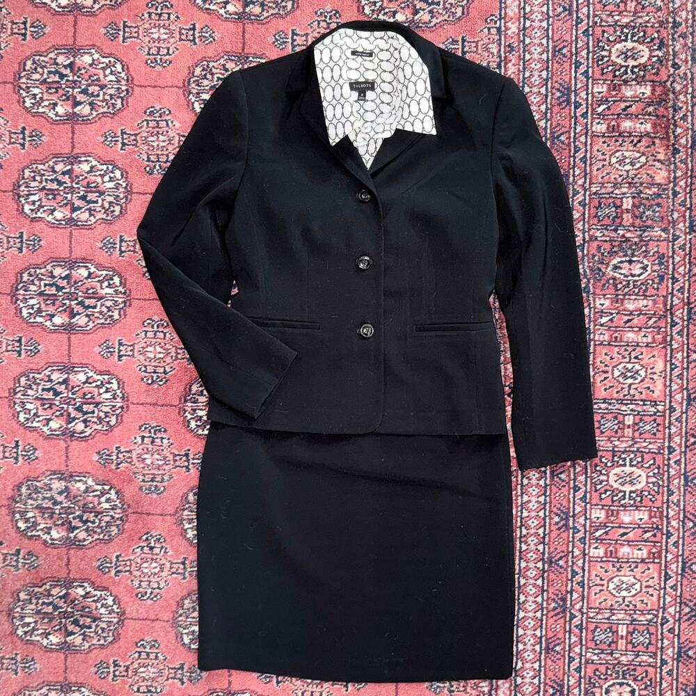 Nordstrom Caslon 2-Pc. Solid Black Polyester Skirt Suit Size 2P - Picture 2 of 11